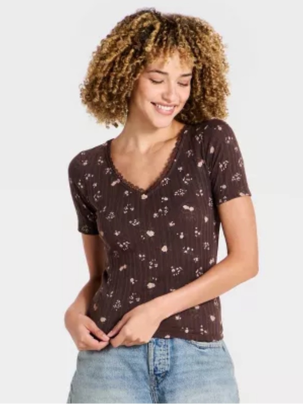 NWT Womens Short Sleeve Pointelle Lace V-Neck T-Shirt Universal Thread Burgundy